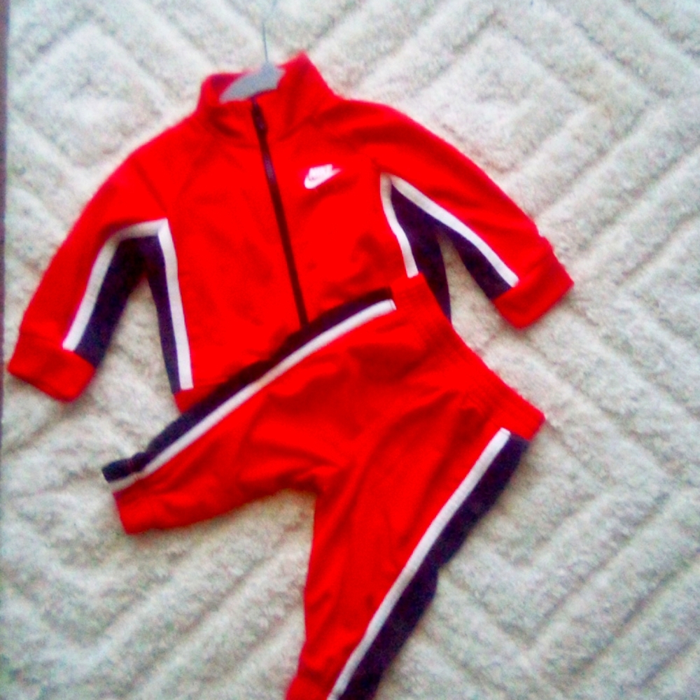 Baby nike sweat suit